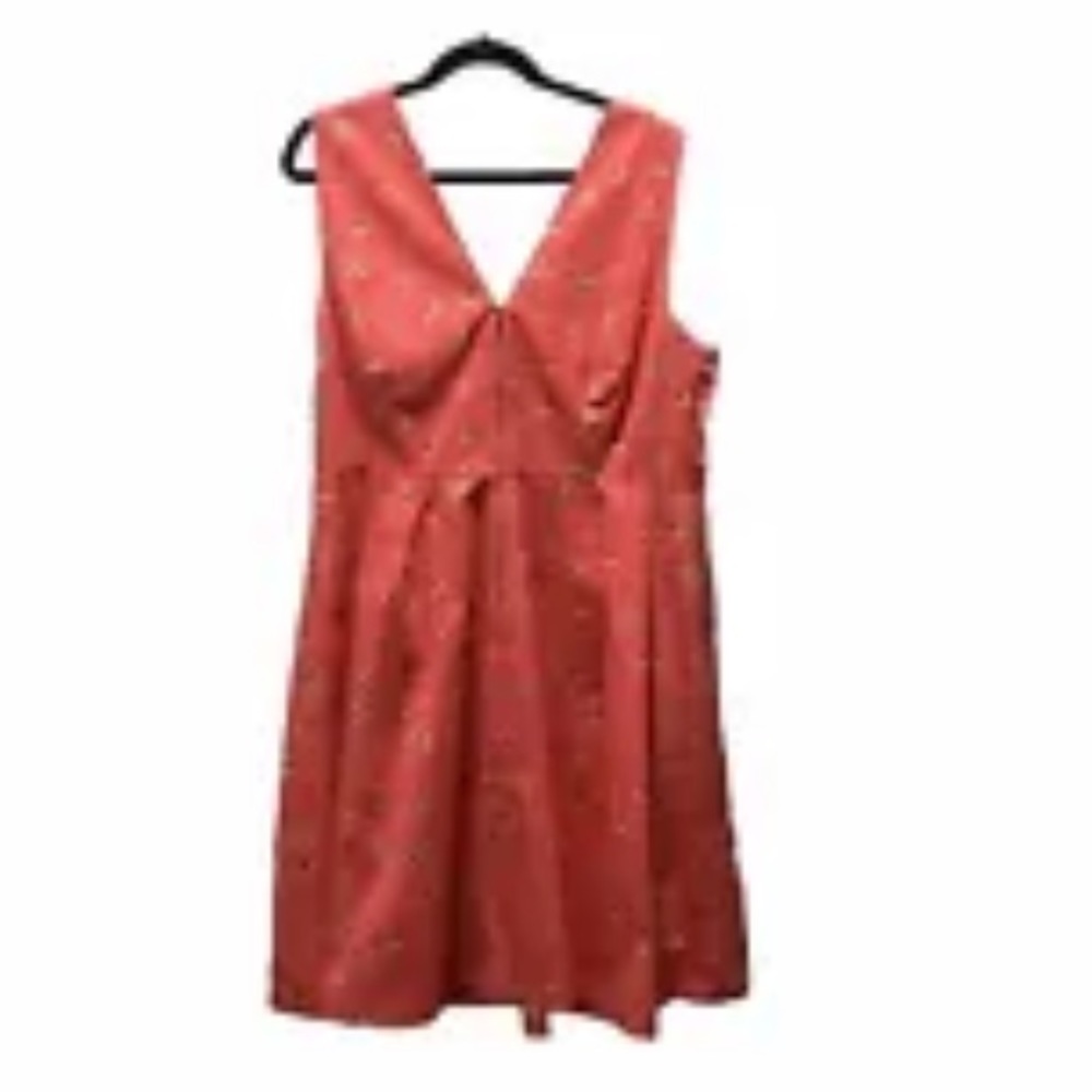 NWT Lane Bryant
Size 16
Coral w black & white flowers